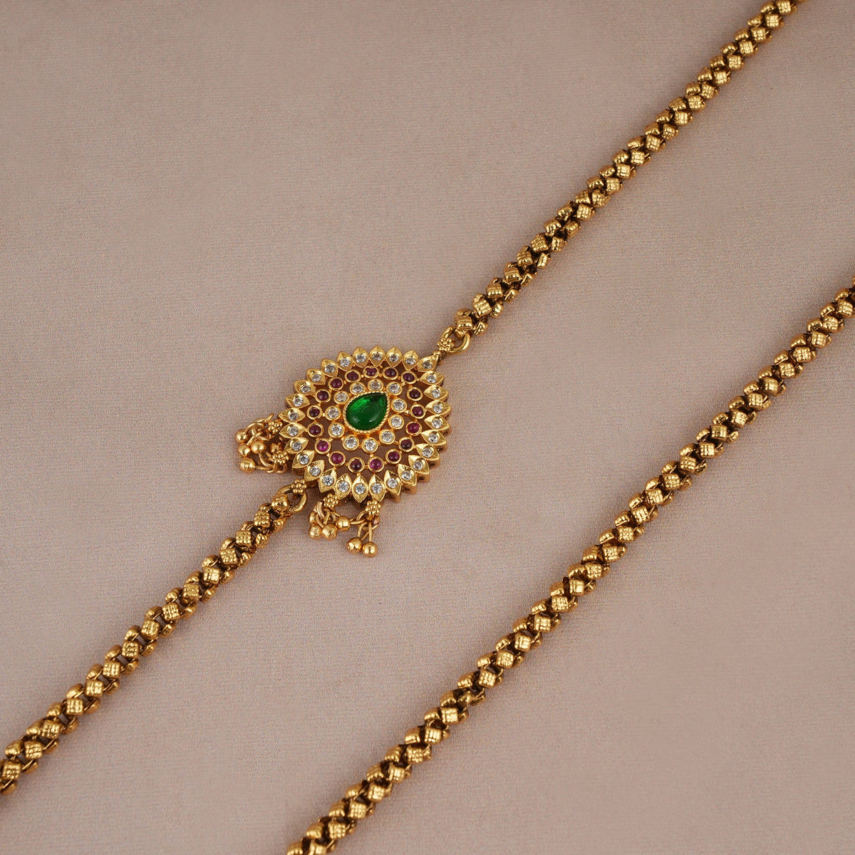 Stunning antique gold side brooch mala necklace set
