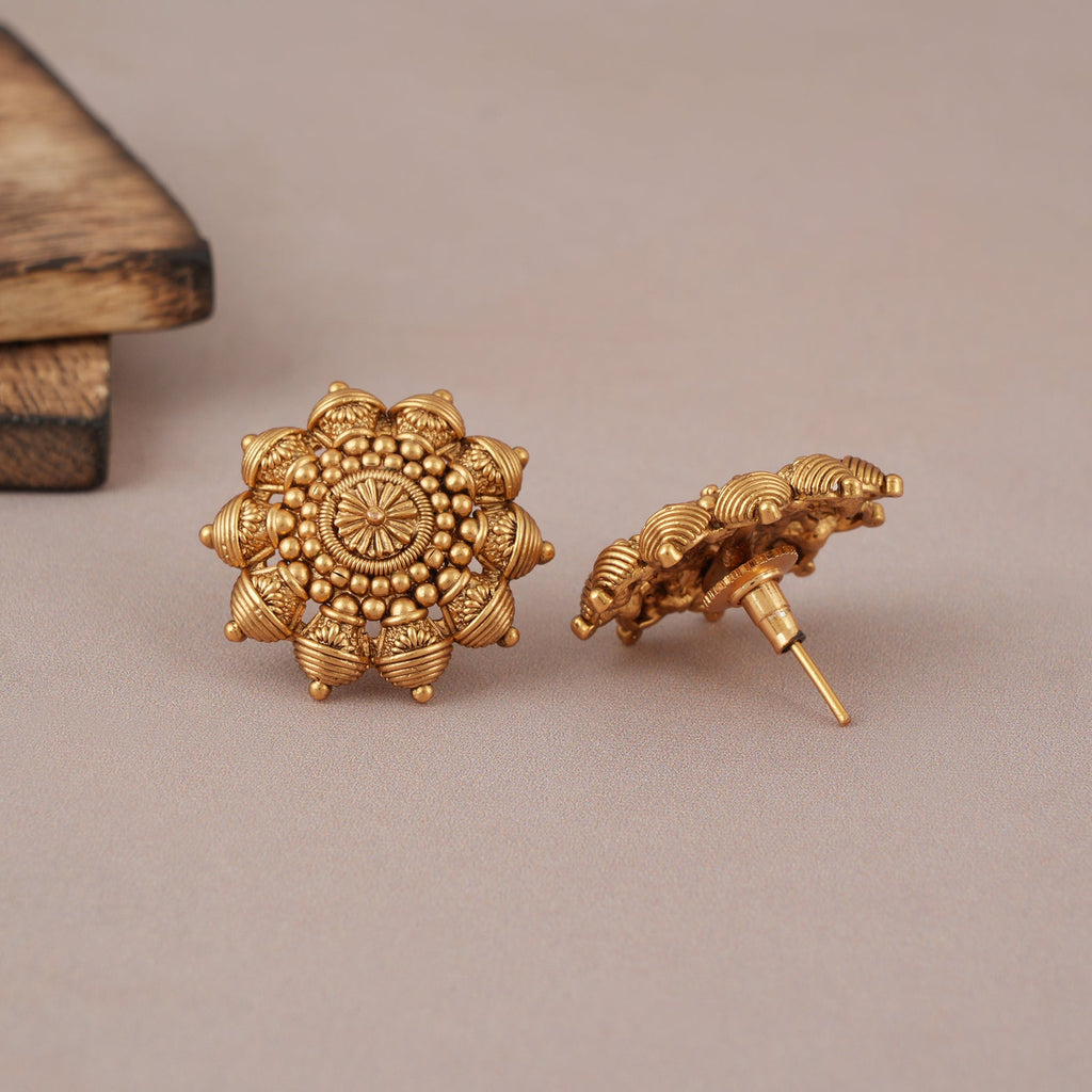Antique gold plain stud earring