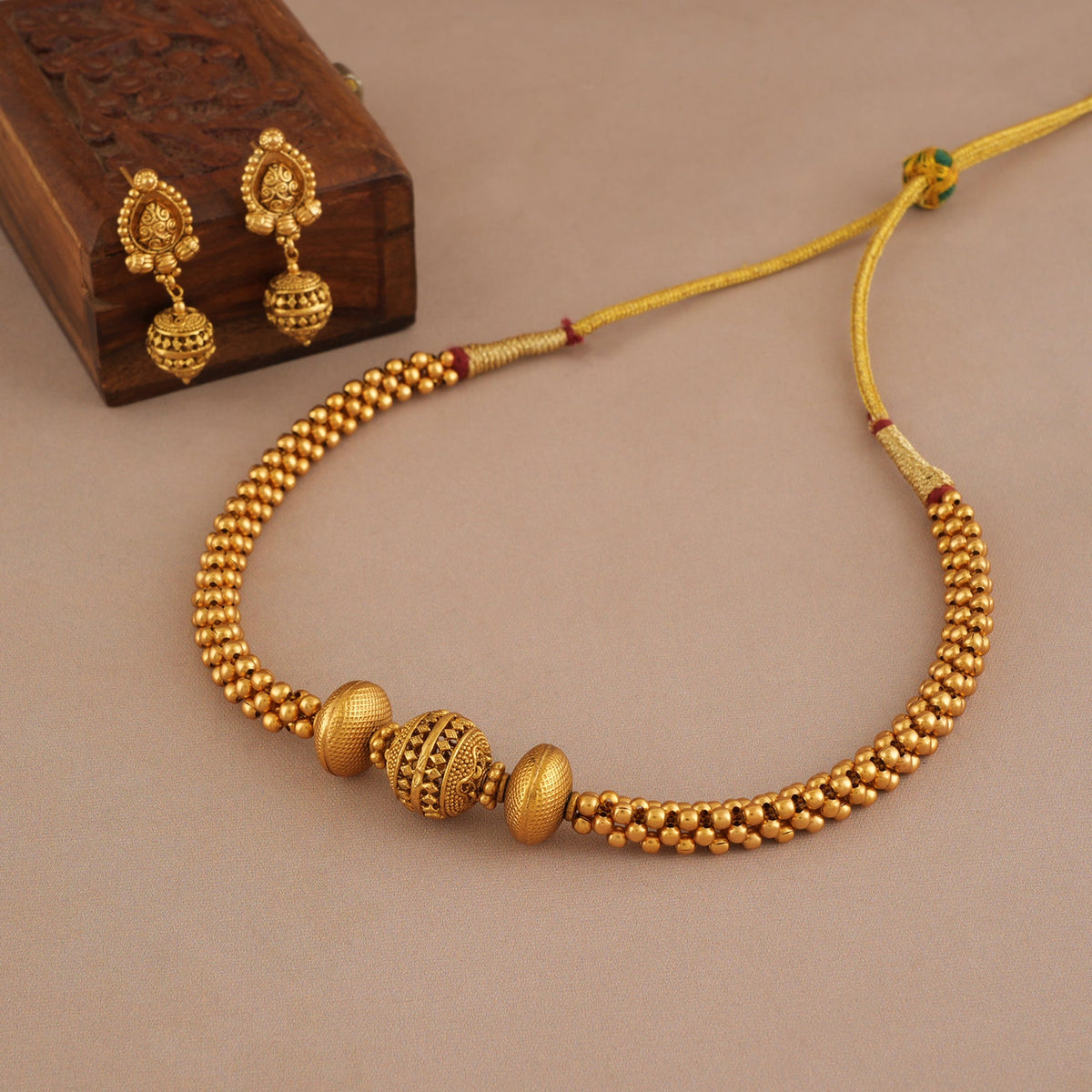 Stunning plain antique gold ball necklace set