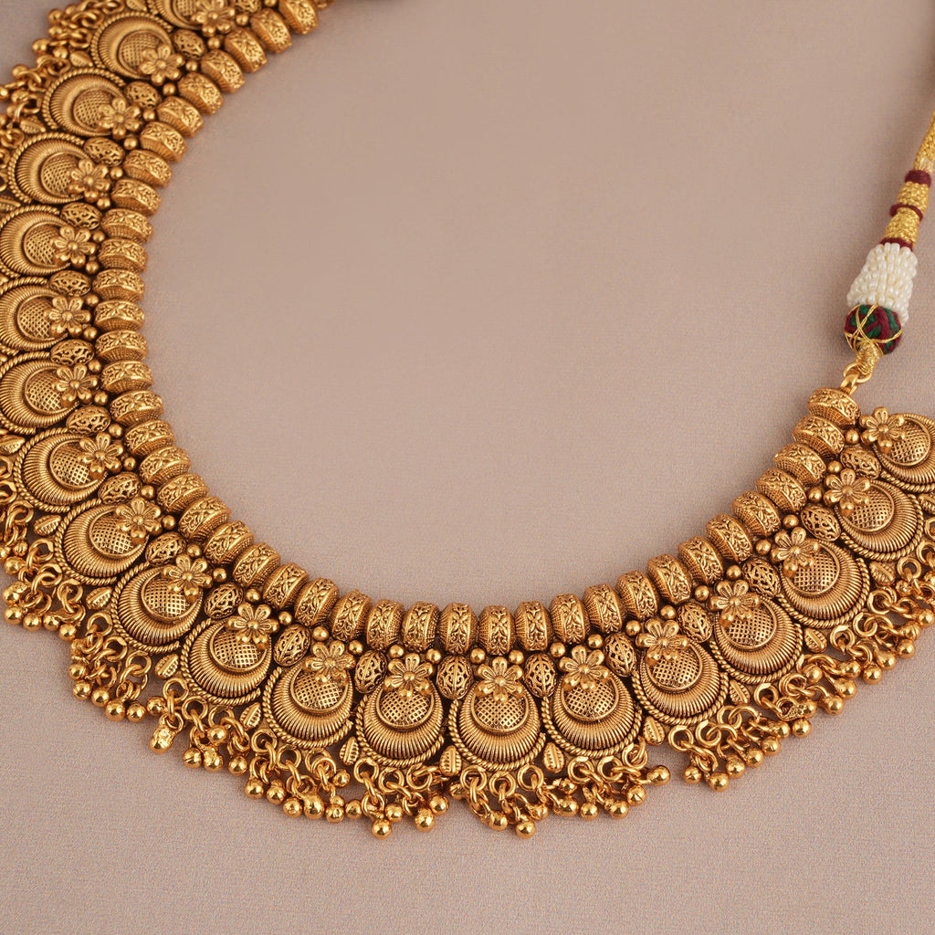 Stunning intricate antique gold plain necklace set with jhumka earring