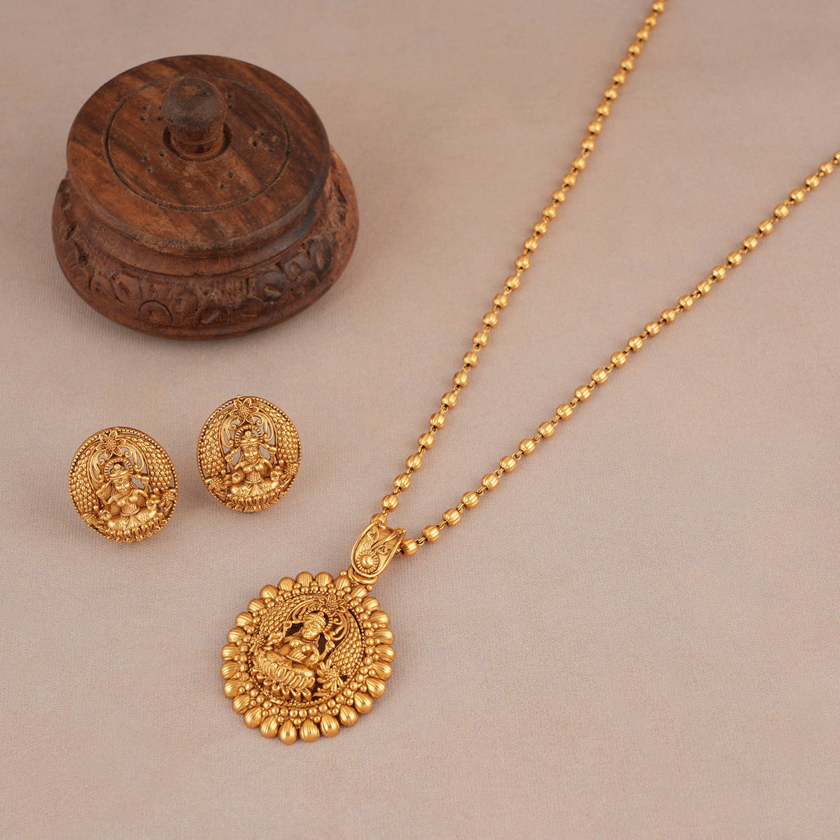 Cute elegant plain antique gold maa lakshmi pendant set I Temple Jewellery
