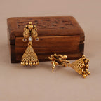 Beautiful paisley antique gold stone necklace set