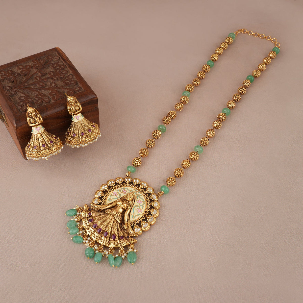 Stunning antique gold long dulhan stone necklace set