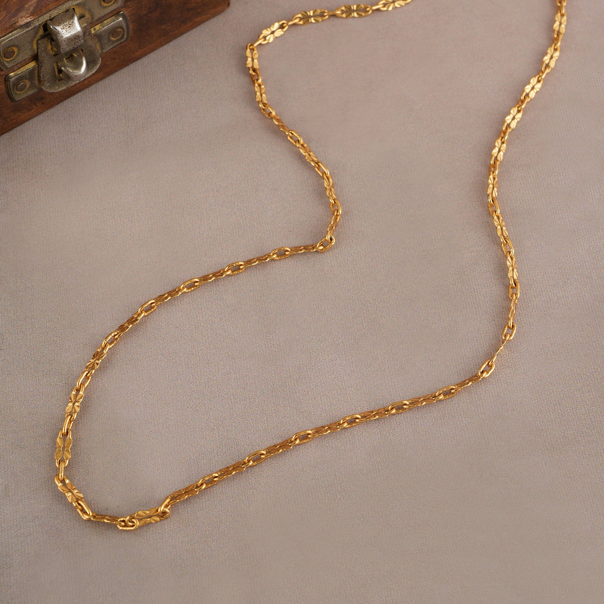 Beautiful sleek gold plated chain