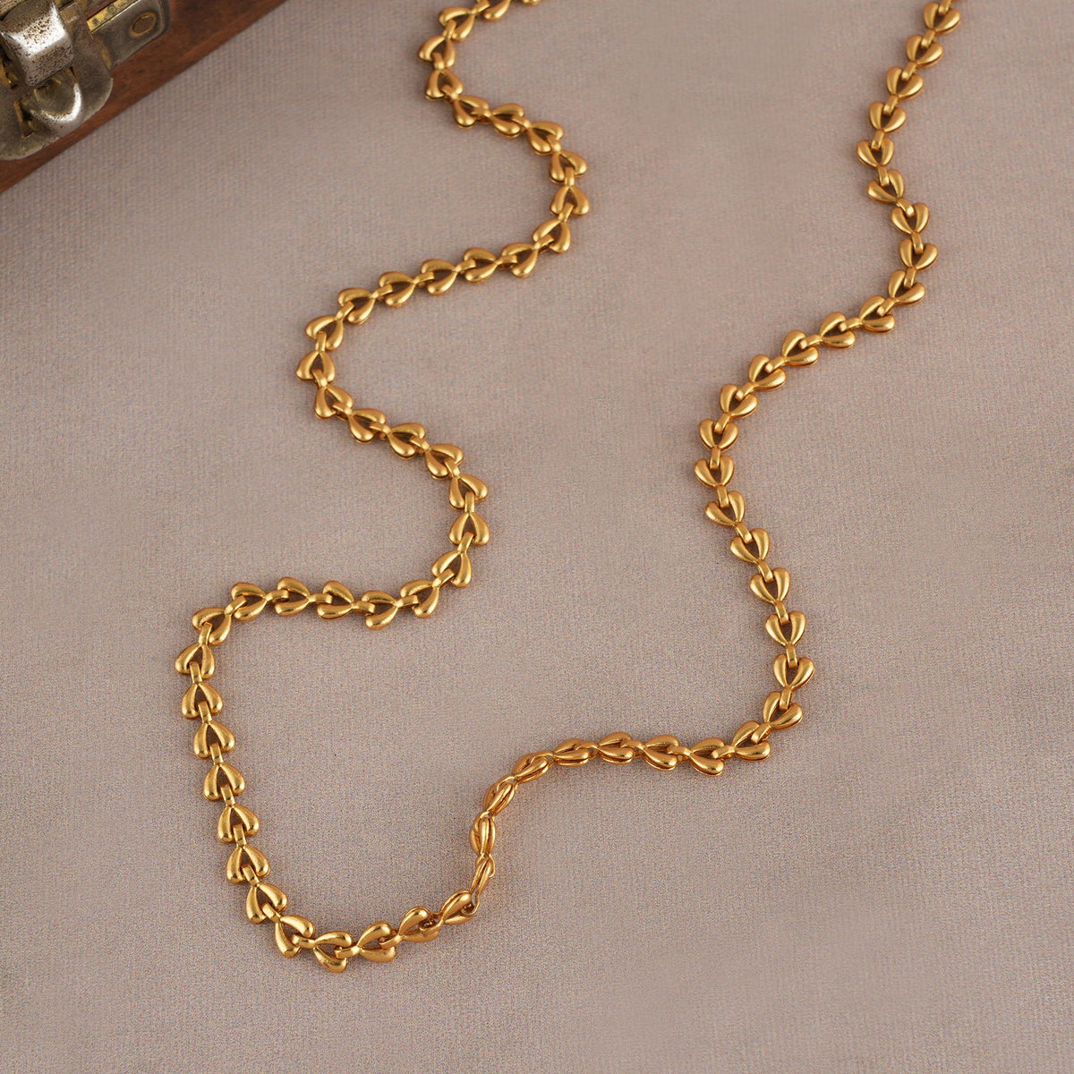 Beautiful plain sleek chain for women