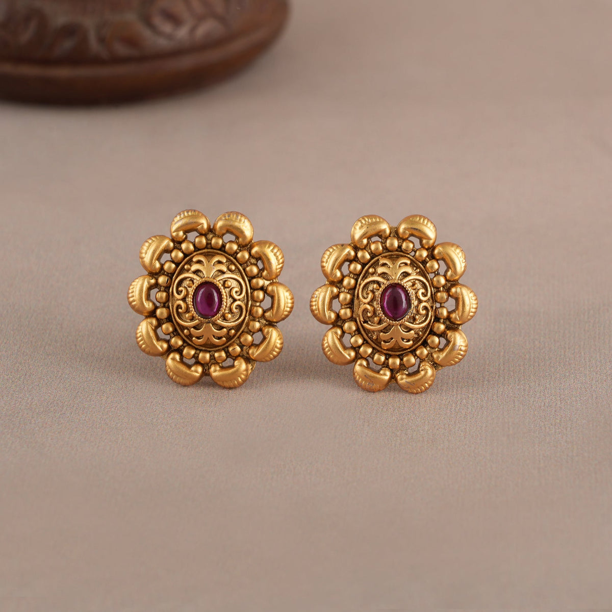 Beautiful stone gold plated stone stud