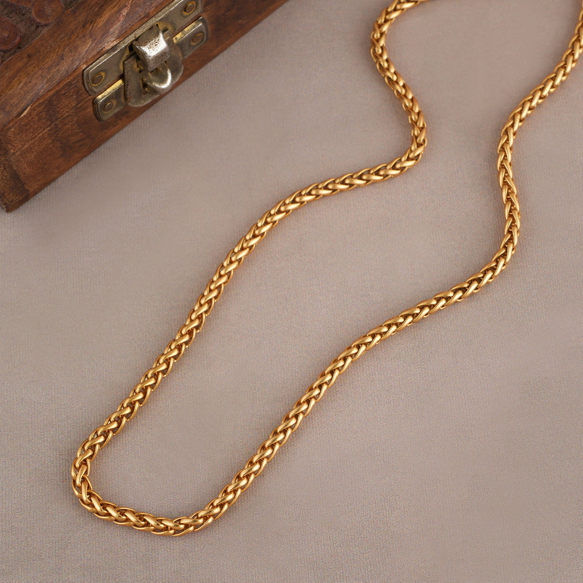 Spiral gold plated solid chain