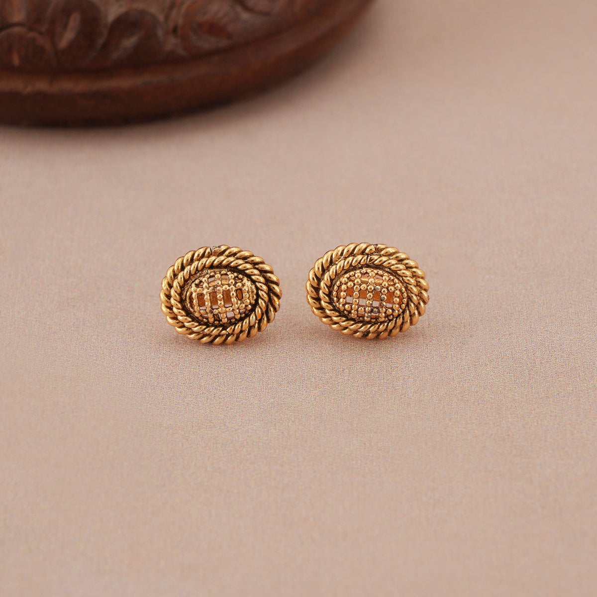 Cute oval plain antique gold necklace set