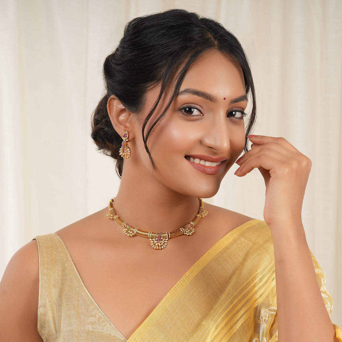 Stunning diamond multicolor gold necklace set