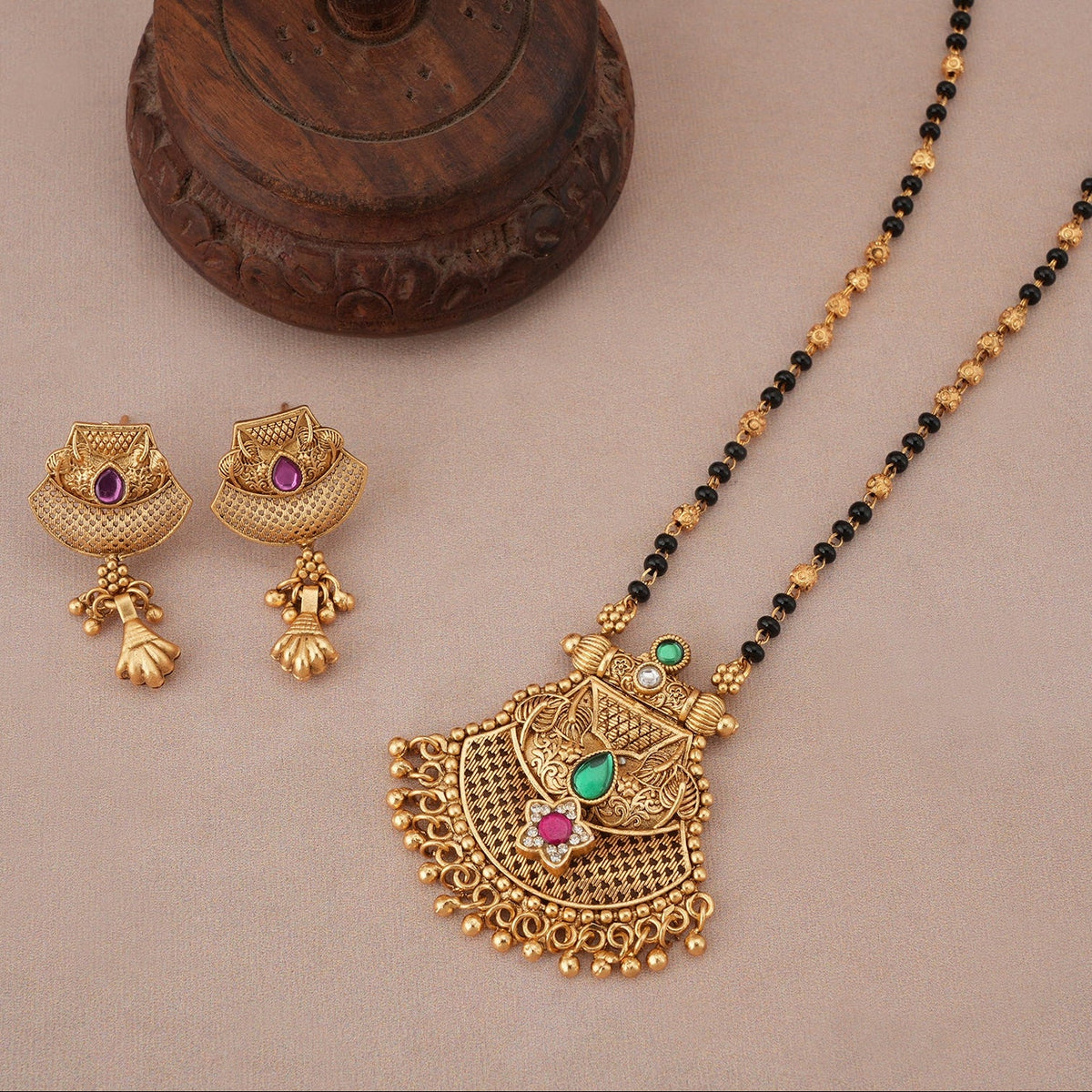 Stunning ball drop antique gold mangalsutra set