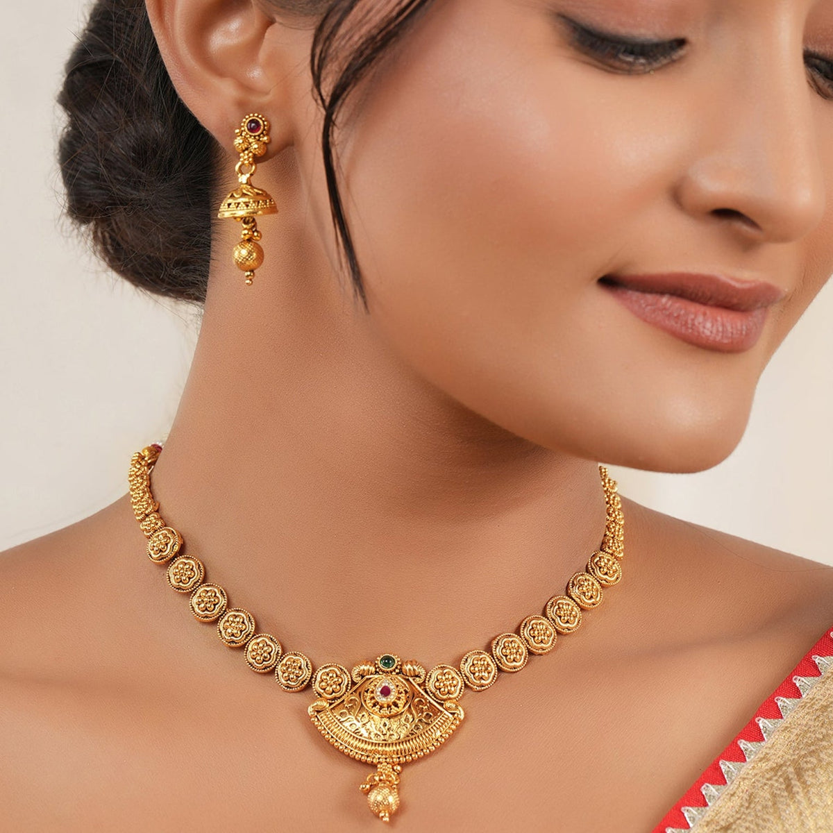 Beautiful antique gold stone necklace with earring