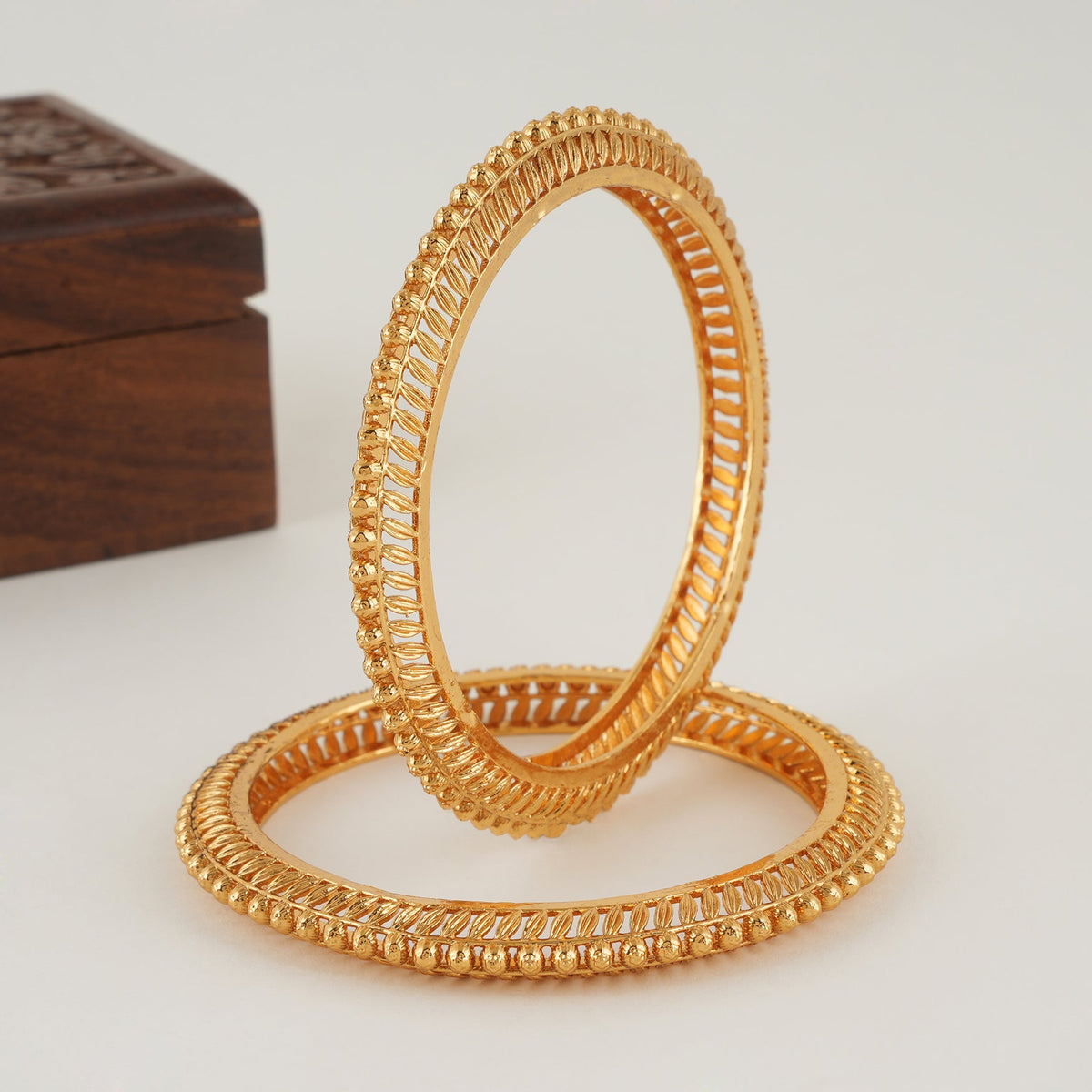 Beautiful plain gold pacheli bangle set