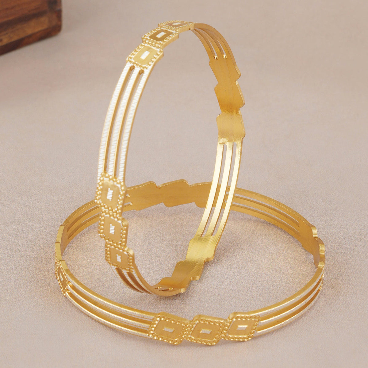 Stunning gold plated bangle set