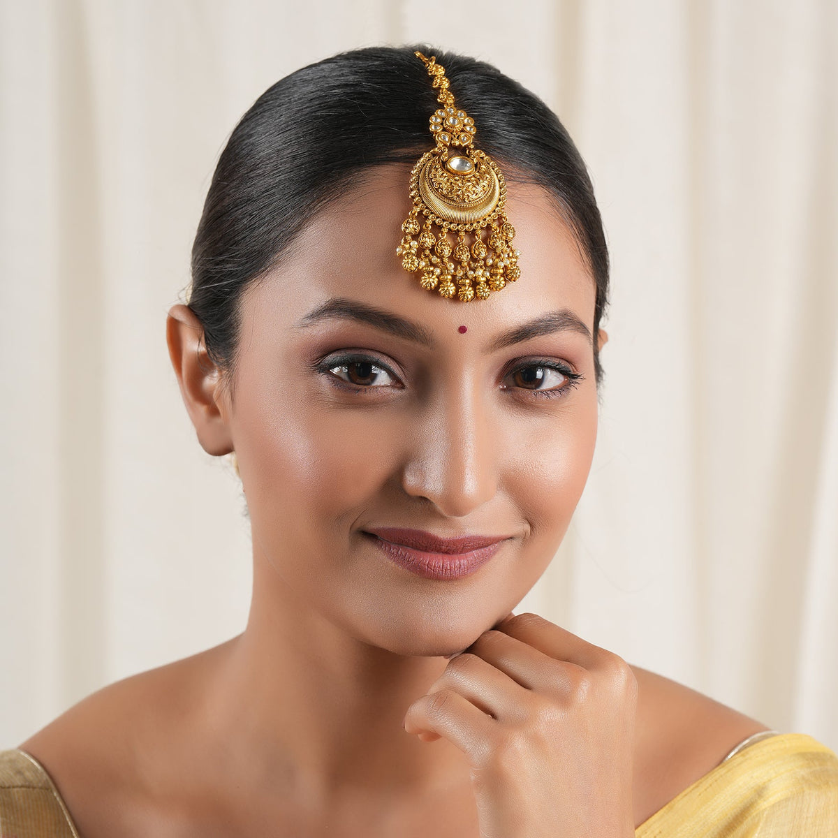 Stunning bold antique gold kundan maagtika
