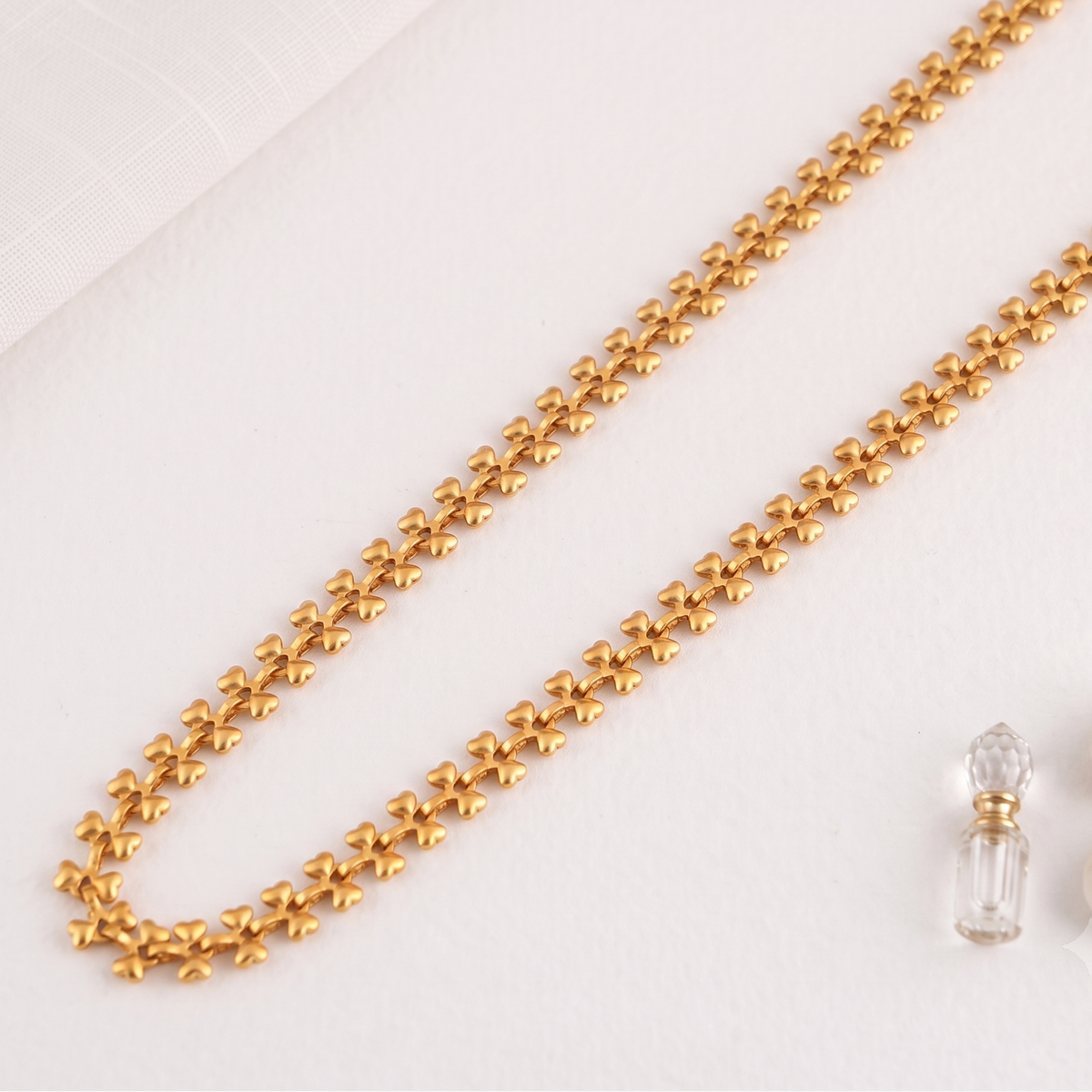 Cute antique gold delicate chain for women