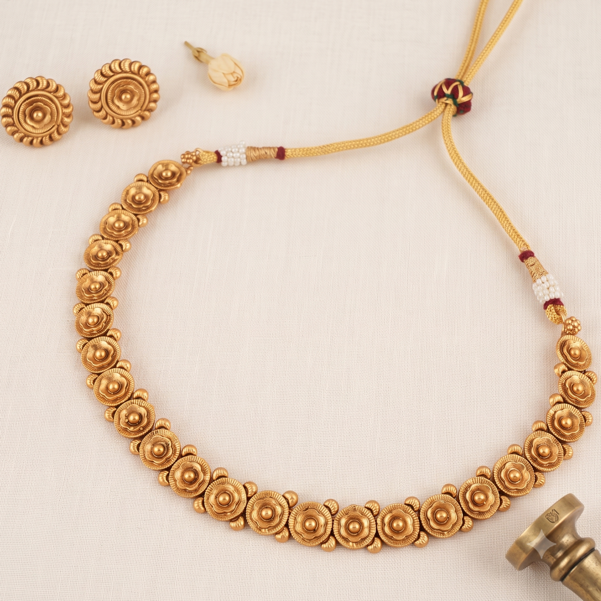 Cute elegant antique gold necklace set for women